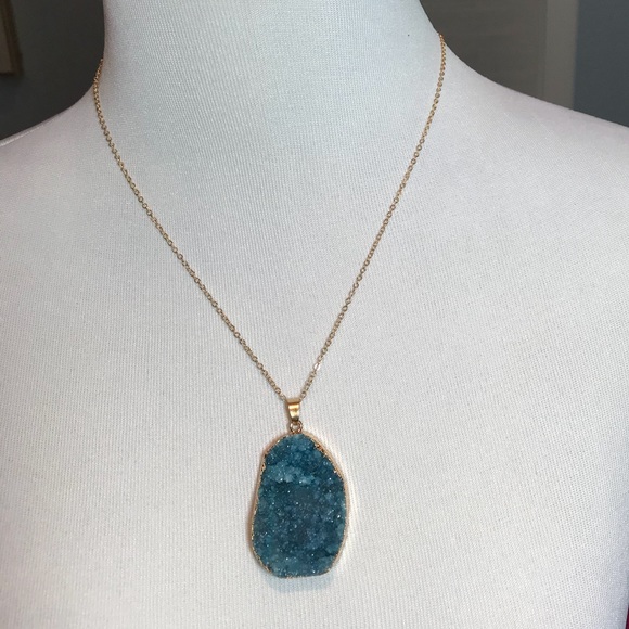 Teal Crystal Pendant! NWT! - Picture 3 of 3